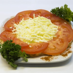 Фото товара 'Мясо отбивное с помидором, сыром и паприкой'