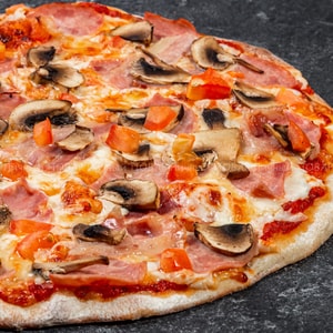 Фото товара 'Мясная пицца с грибами'