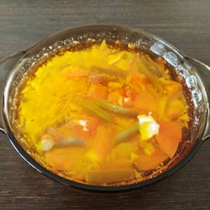 Фото товара 'Куриный суп со стручковой фасолью'