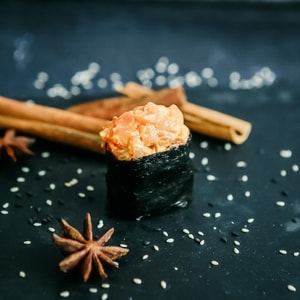 Фото товара 'Суши спайси с лососем'